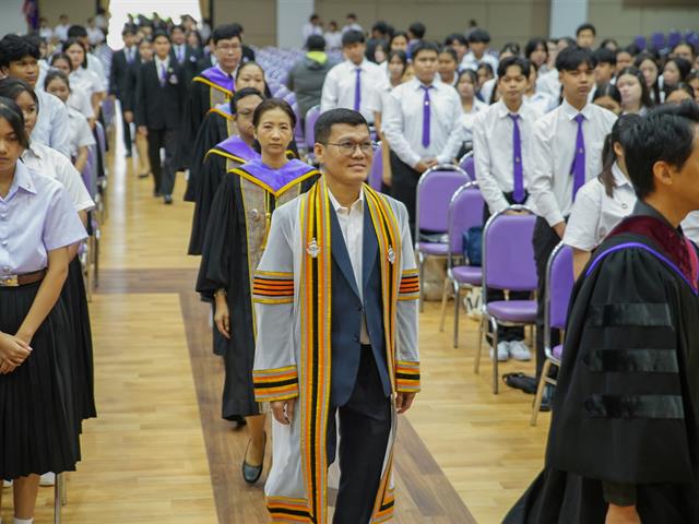 วิทยาลัยการศึกษา เข้าร่วมพิธีไหว้ครู ประจำปีการศึกษา 2569 และพิธีมอบเกียรติบัตร “วันเกียรติยศ” เชิดชูเกียรตินิสิตและบุคลากรดีเด่น