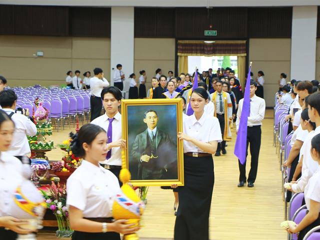 คณะสาธารณสุขศาสตร์ ร่วมกับสโมสรนิสิตคณะสาธารณสุขศาสตร์ ดำเนินโครงการพิธีไหว้ครู คณะสาธารณสุขศาสตร์ "ฝากตัวเป็นศิษย์ น้อมจิตวันทา" และพิธีบายศรีสู่ขวัญต้อนรับนิสิตใหม่ ประจำปีการศึกษา 2568