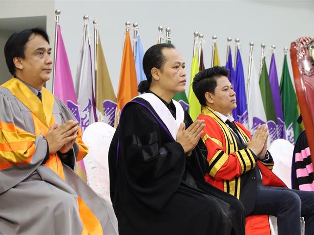 คณะรัฐศาสตร์และสังคมศาสตร์ 