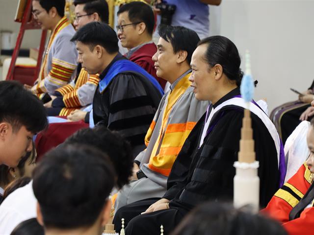 คณะรัฐศาสตร์และสังคมศาสตร์ 