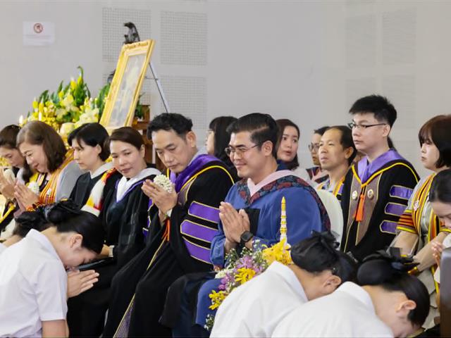 คณะศิลปศาสตร์จัดพิธีไหว้ครู “กราบคุรุปูจา ครูบาอาจารย์เจ้า” ประจำปีการศึกษา 2569
