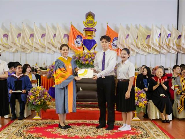 คณะศิลปศาสตร์จัดพิธีไหว้ครู “กราบคุรุปูจา ครูบาอาจารย์เจ้า” ประจำปีการศึกษา 2569