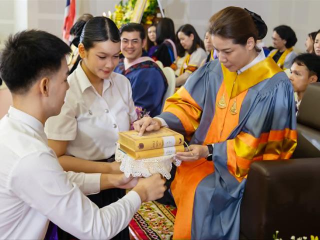 คณะศิลปศาสตร์จัดพิธีไหว้ครู “กราบคุรุปูจา ครูบาอาจารย์เจ้า” ประจำปีการศึกษา 2569