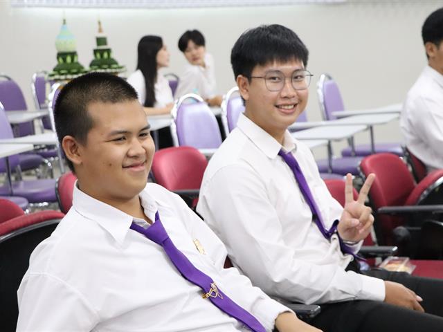คณะรัฐศาสตร์และสังคมศาสตร์ 