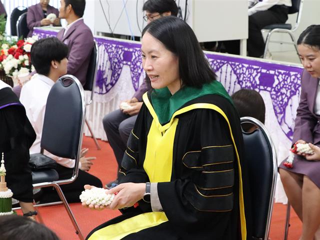 คณะรัฐศาสตร์และสังคมศาสตร์ 