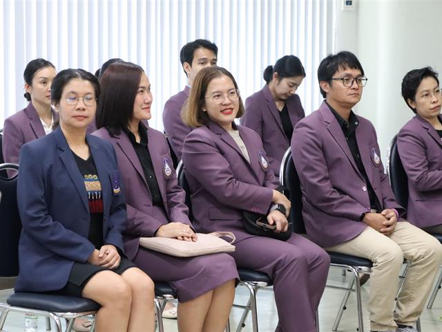 คณะรัฐศาสตร์และสังคมศาสตร์ 