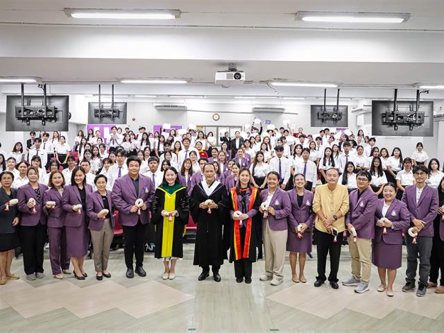คณะรัฐศาสตร์และสังคมศาสตร์ 