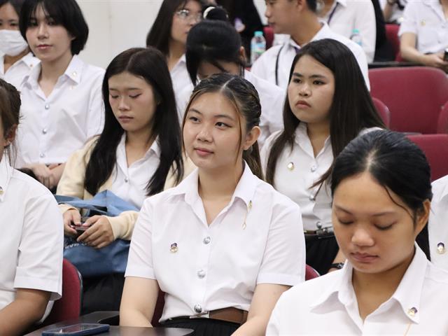 คณะรัฐศาสตร์และสังคมศาสตร์ 