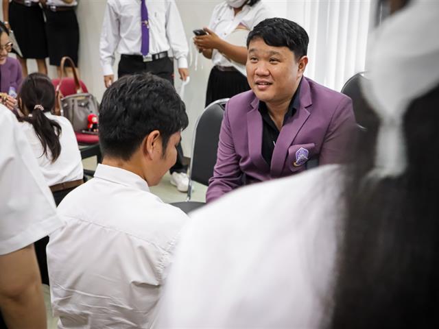 คณะรัฐศาสตร์และสังคมศาสตร์ 