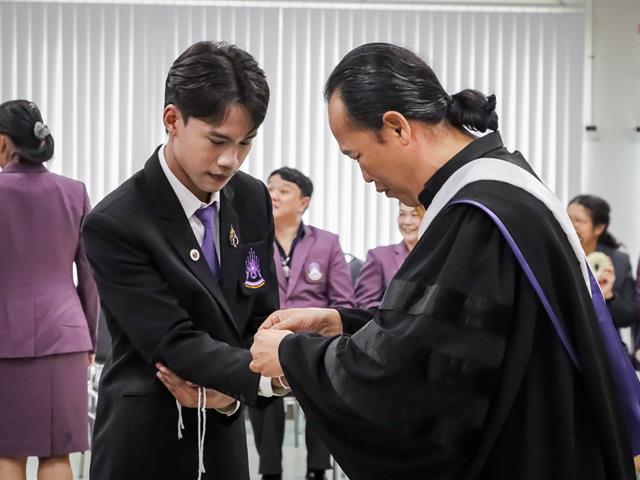 คณะรัฐศาสตร์และสังคมศาสตร์ 