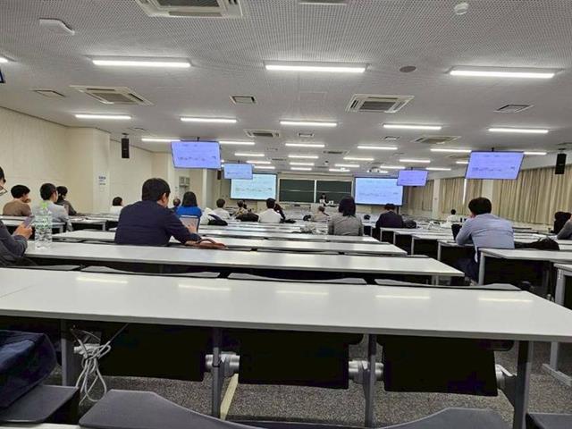 ระหว่างวันที่ 3–5 กรกฎาคม 2569 ผู้ช่วยศาสตราจารย์ ดร.ธิดาวัลย์ อุ่นกอง ผู้อำนวยการวิทยาเขตเชียงราย มหาวิทยาลัยพะเยา พร้อมด้วยคณาจารย์จากวิทยาลัยการศึกษา เข้าร่วมการประชุมวิชาการประจำปี ครั้งที่ 62 ของสมาคมการศึกษาเปรียบเทียบแห่งประเทศญี่ปุ่น (62nd Annual Conference of the Japan Comparative Education Society) ณ มหาวิทยาลัยริทสึเมคัง เมืองเกียวโต ประเทศญี่ปุ่น