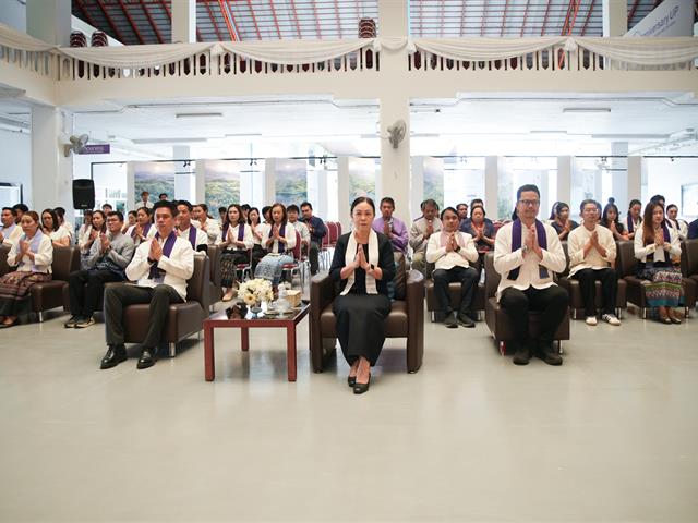 คณะทันตแพทยศาสตร์ มหาวิทยาลัยพะเยา เข้าร่วมพิธีสมโภชเทียนพรรษาและรับมอบต้นเทียนพรรษา ประจำปี 2569
