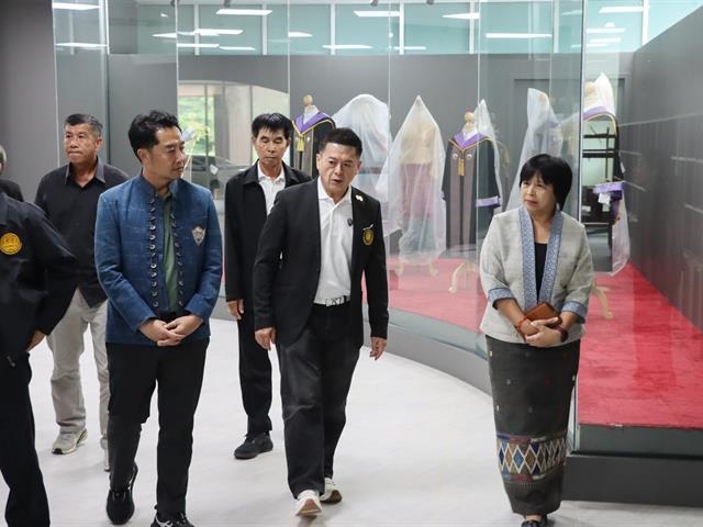 คณะกรรมการธรรมาภิบาลจังหวัดพะเยา (ก.ธ.จ. พะเยา) เยี่ยมติดตามโครงการอาคารการเรียนรู้และอนุรักษ์นกยูงไทย พร้อมร่วมพิธีเปิดคลินิกรักษาสัตว์ มหาวิทยาลัยพะเยา