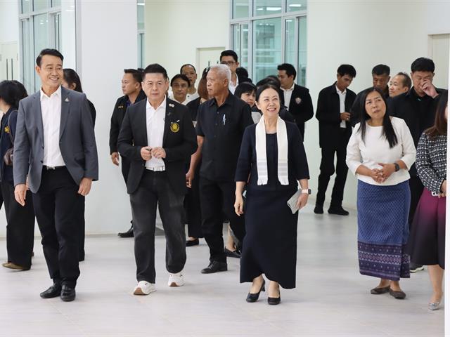 คณะกรรมการธรรมาภิบาลจังหวัดพะเยา (ก.ธ.จ. พะเยา) เยี่ยมติดตามโครงการอาคารการเรียนรู้และอนุรักษ์นกยูงไทย พร้อมร่วมพิธีเปิดคลินิกรักษาสัตว์ มหาวิทยาลัยพะเยา