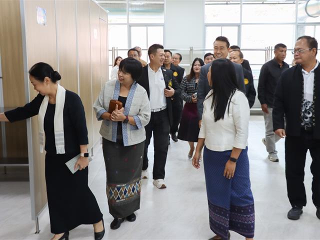 คณะกรรมการธรรมาภิบาลจังหวัดพะเยา (ก.ธ.จ. พะเยา) เยี่ยมติดตามโครงการอาคารการเรียนรู้และอนุรักษ์นกยูงไทย พร้อมร่วมพิธีเปิดคลินิกรักษาสัตว์ มหาวิทยาลัยพะเยา