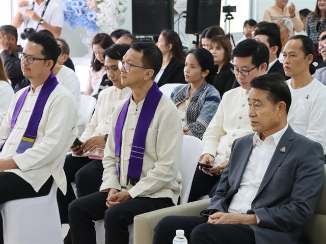 คณะกรรมการธรรมาภิบาลจังหวัดพะเยา (ก.ธ.จ. พะเยา) เยี่ยมติดตามโครงการอาคารการเรียนรู้และอนุรักษ์นกยูงไทย พร้อมร่วมพิธีเปิดคลินิกรักษาสัตว์ มหาวิทยาลัยพะเยา