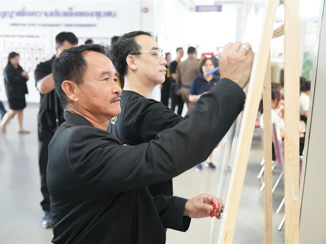 มหาวิทยาลัยพะเยา เปิดนิทรรศการ “16 เรื่องเล่าดีดี 16 ปี มหาวิทยาลัยพะเยา” แสดงผลงานความสำเร็จจากพลังความร่วมมือ สู่การสร้างความยั่งยืนให้ชุมชนและสังคม
