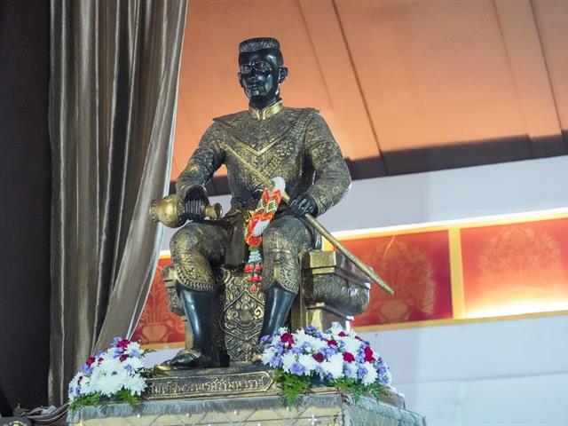 คณะทันตแพทยศาสตร์ มหาวิทยาลัยพะเยา ร่วมกิจกรรมทำบุญตักบาตร "ฮ่วมใจ๋ตักบาตร ต้อนรับน้องใหม่ สู่รั้ว ม.พะเยา" เนื่องในโอกาสวันสถาปนามหาวิทยาลัยพะเยา ครบรอบ 16 ปี