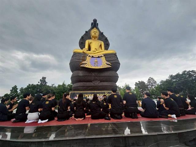 ผู้อำนวยการวิทยาเขตเชียงราย ร่วมพิธีสักการะบูชา พระพุทธภุชคารักษ์ พระพุทธรูปประจำมหาวิทยาลัยพะเยา