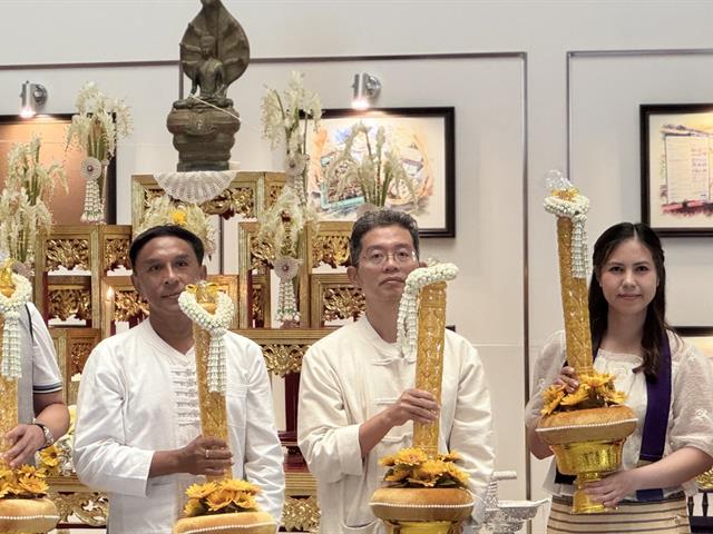 คณะวิศวกรรมศาสตร์ ร่วมพิธีสมโภชเทียนพรรษาและรับมอบต้นเทียนพรรษา สืบสานประเพณีอันดีงามเนื่องในเทศกาลเข้าพรรษา