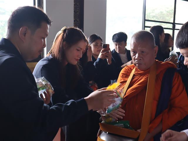 คณะวิศวกรรมศาสตร์ ร่วมทำบุญตักบาตร ฉลองครบรอบ 16 ปีมหาวิทยาลัย ต้อนรับนิสิตใหม่สู่รั้ว ม.พะเยา