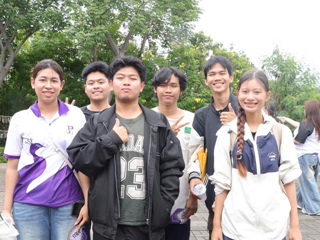 คณะรัฐศาสตร์และสังคมศาสตร์ 