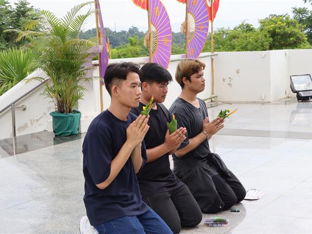 คณะรัฐศาสตร์และสังคมศาสตร์ 