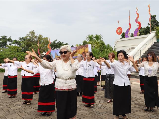คณะรัฐศาสตร์และสังคมศาสตร์ 