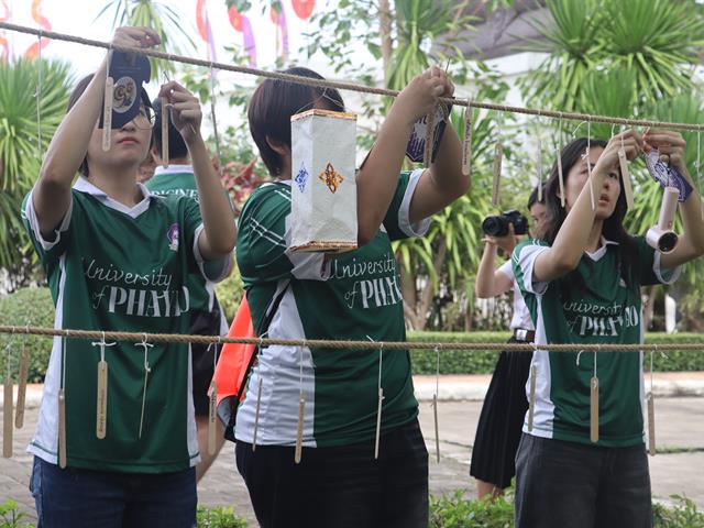 คณะรัฐศาสตร์และสังคมศาสตร์ 