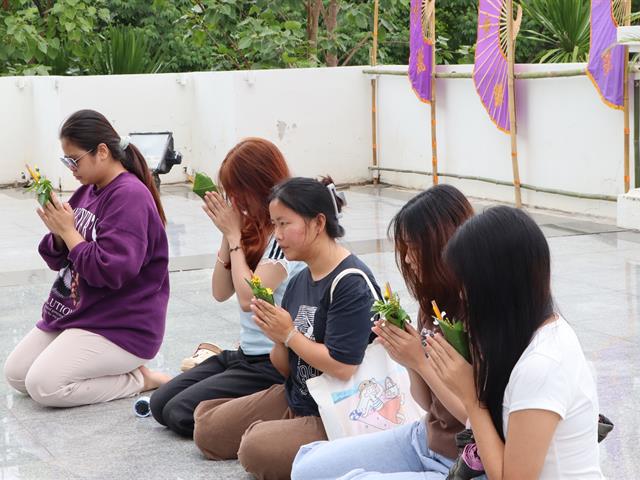 คณะรัฐศาสตร์และสังคมศาสตร์ 