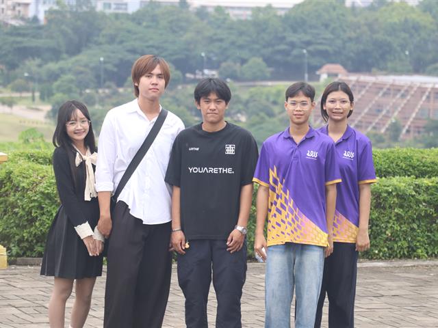 คณะรัฐศาสตร์และสังคมศาสตร์ 