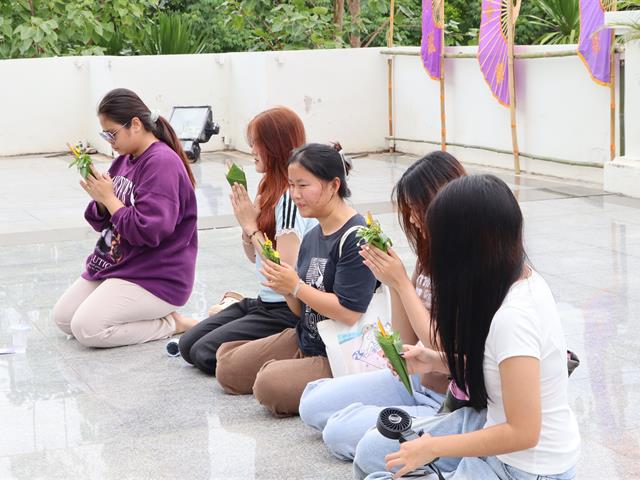 คณะรัฐศาสตร์และสังคมศาสตร์ 