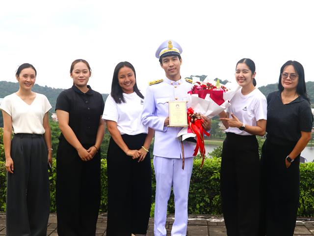 คณะรัฐศาสตร์และสังคมศาสตร์ 