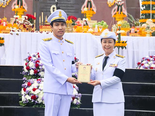 คณะรัฐศาสตร์และสังคมศาสตร์ 