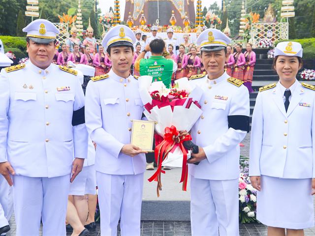 คณะรัฐศาสตร์และสังคมศาสตร์ 