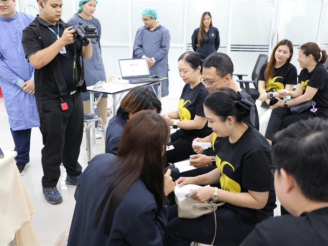 คณะทันตแพทยศาสตร์ มหาวิทยาลัยพะเยา ร่วมเปิดนิทรรศการ 16 เรื่องเล่าดีดี 16 ปี มหาวิทยาลัยพะเยา สู่ความยั่งยืน ถ่ายทอดความสำเร็จจากพลังความร่วมมือ สร้างคุณค่าสู่ชุมชนและสังคม