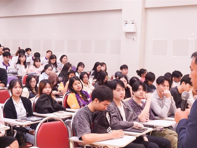 สาขาวิชาภาษาอังกฤษ คณะศิลปศาสตร์ มหาวิทยาลัยพะเยา จัดโครงการภาษาอังกฤษเพื่อวิชาชีพ กิจกรรมที่ 1 การแปลและล่าม เพื่อเตรียมพร้อมนิสิตก่อนออกฝึกงาน และพัฒนาทักษะการแปลและล่าม