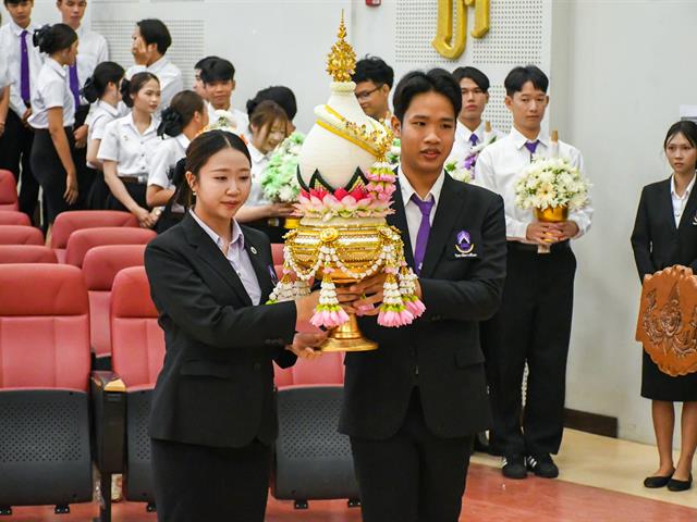 วิทยาลัยการศึกษา ดำเนินกิจกรรมไหว้ครูและสืบสานอัตลักษณ์นิสิตวิทยาลัยการศึกษา “ร้อยดวงใจศิษย์วันทา วิทยาลัยการศึกษา บูชาครู”