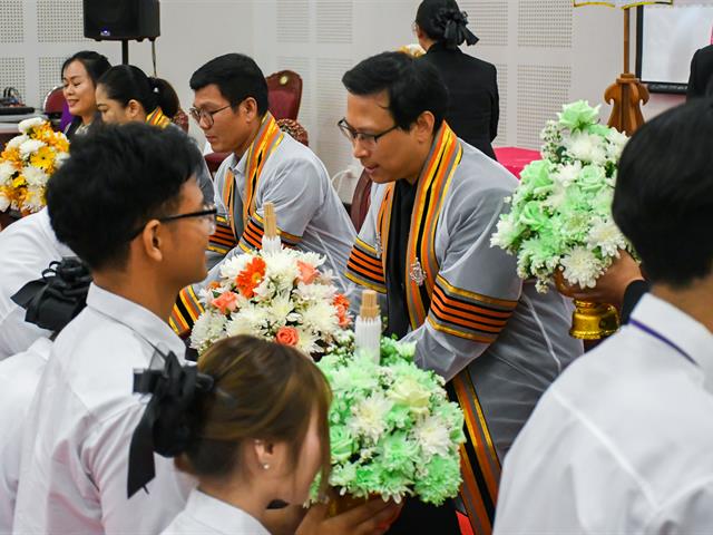 วิทยาลัยการศึกษา ดำเนินกิจกรรมไหว้ครูและสืบสานอัตลักษณ์นิสิตวิทยาลัยการศึกษา “ร้อยดวงใจศิษย์วันทา วิทยาลัยการศึกษา บูชาครู”