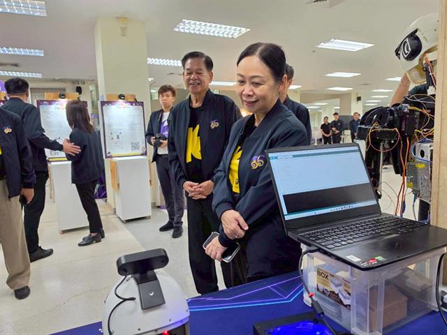 นวัตกรรม AI และหุ่นยนต์