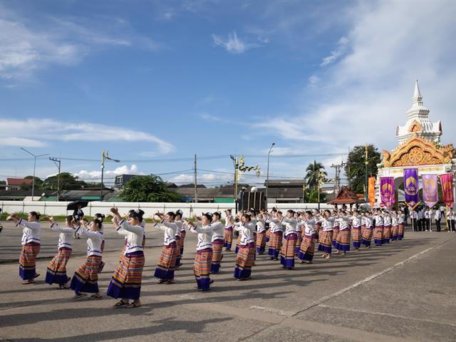 คณะศิลปศาสตร์ ร่วมจัดโครงการ “ประเพณีแห่ผ้าห่มพระธาตุจอมทอง ครั้งที่ 11”