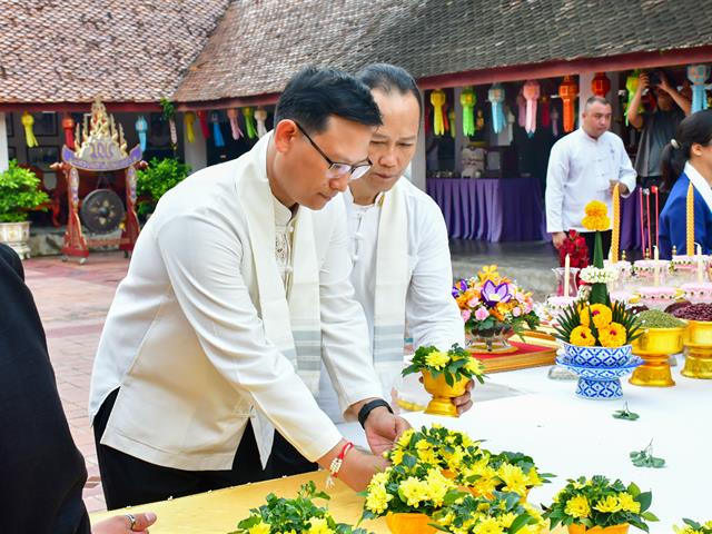 วิทยาลัยการศึกษา ร่วมสืบสานประเพณีอันทรงคุณค่า จัดโครงการ “ประเพณีแห่ผ้าห่มพระธาตุจอมทอง ครั้งที่ ๑๑” ประจำปี ๒๕๖๙