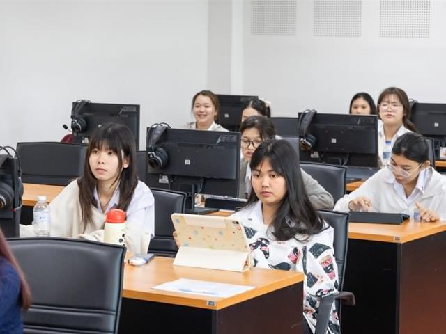 ศูนย์ภาษา คณะศิลปศาสตร์ มหาวิทยาลัยพะเยา จัดโครงการอบรมภาษาต่างประเทศ หัวข้อ “การอบรมปรับพื้นฐานภาษาจีนแบบเข้ม”
