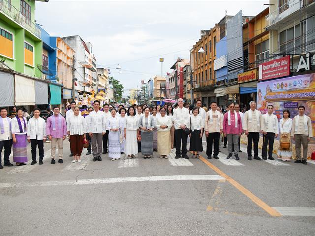 คณะทันตแพทยศาสตร์ มหาวิทยาลัยพะเยา เข้าร่วมโครงการ “ประเพณีแห่ผ้าห่มพระธาตุจอมทอง ครั้งที่ 11” ประจำปี 2569
