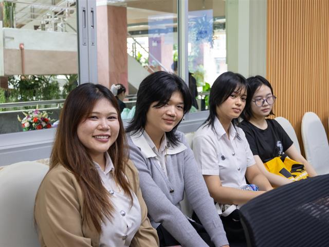 คณะศิลปศาสตร์ มหาวิทยาลัยพะเยา จัดบรรยายพิเศษ “Fulbright Scholarship” เปิดโอกาสสู่การศึกษาระดับนานาชาติ