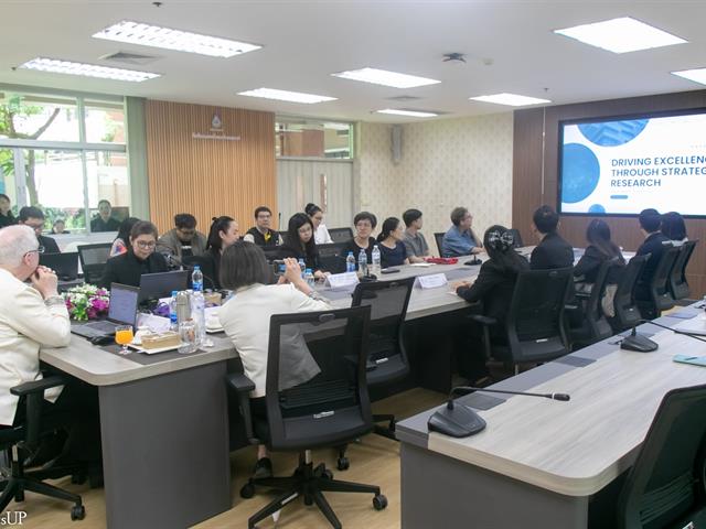 คณะศิลปศาสตร์ มหาวิทยาลัยพะเยา จัดบรรยายพิเศษ “Fulbright Scholarship” เปิดโอกาสสู่การศึกษาระดับนานาชาติ