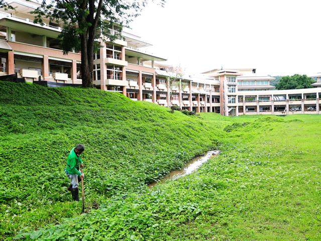 กองอาคารสถานที่