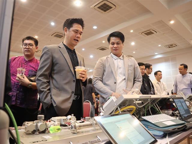 ENG -Bootcamp 2026 (8).JPG