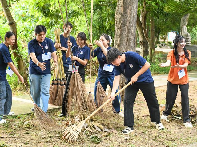 สโมสรนิสิตวิทยาลัยการศึกษา ดำเนินกิจกรรมการพัฒนานิสิตครูจิตอาสาเพื่อการพัฒนาเชิงพื้นที่ ณ มหาวิทยาลัยมหามกุฏราชวิทยาลัย วิทยาเขตอีสาน