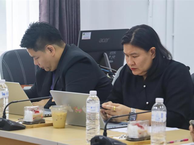 คณะรัฐศาสตร์และสังคมศาสตร์ 